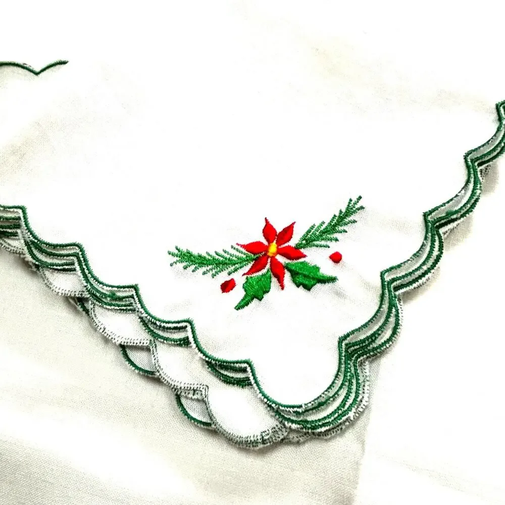 Vintage Christmas Set 4 placemat & napkins red embroidery poinsettias & greenery